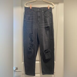 American Eagle Relaxed Distressed Mom Jean